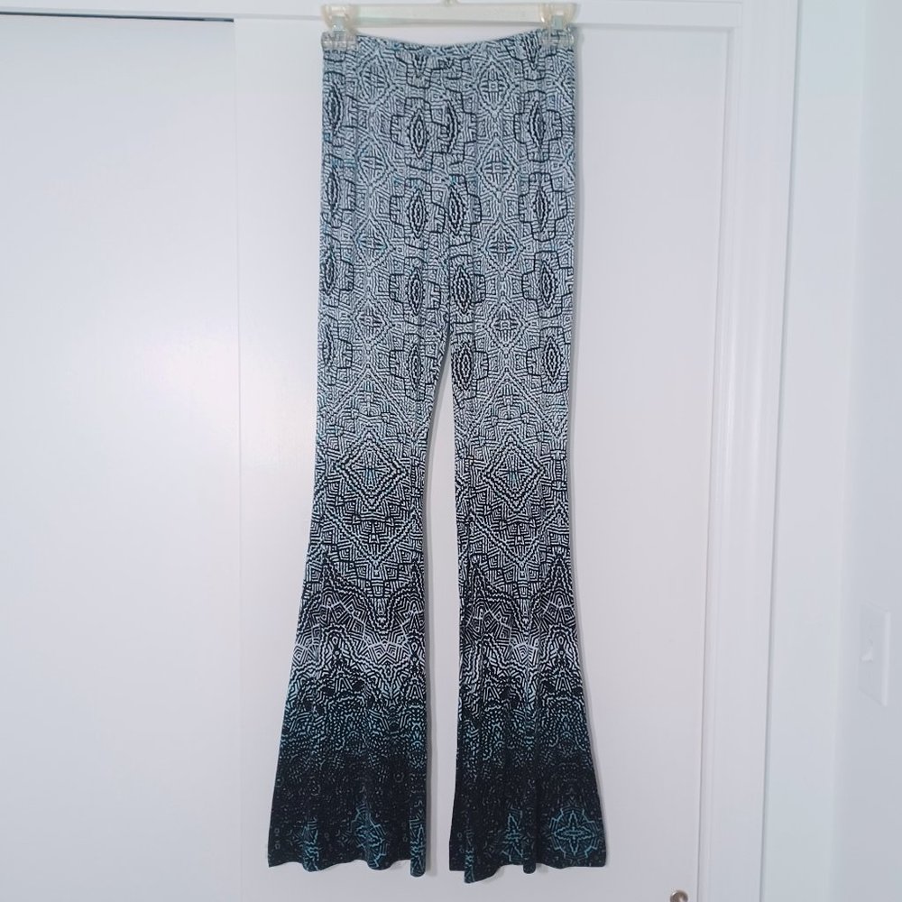 Patrons of Peace flowy paisley tribal floral blue & white flare stretchy pants